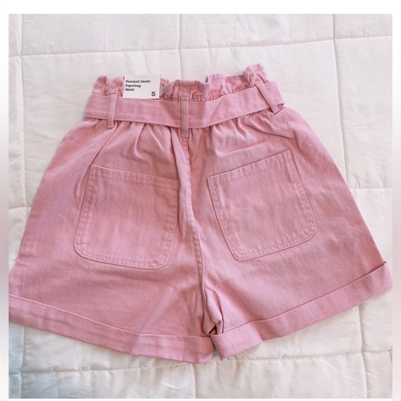 NWT Love Tree Paperbag High Waisted
Premium Denim Shorts - Picture 5 of 13